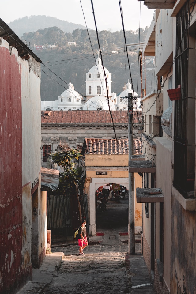 xela to Antigua